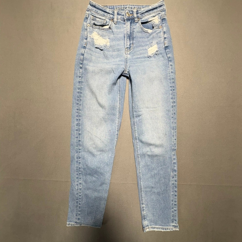 American Eagle High Waisted Distressed Mom Jeans Light Wash Blue Size 00 Regular
